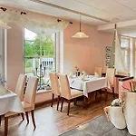 Отель Seehotel Duene Граль-Мюриц