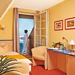 Seehotel Duene 3* Граль-Мюриц