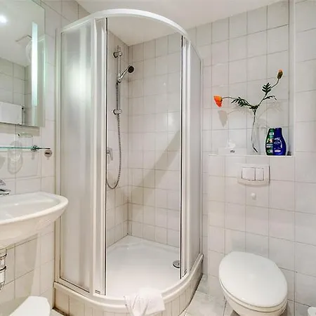 Hotel Seehotel Düne 3*